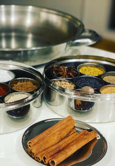 Sip and Cook: Glam Stress-free Dinner Parties