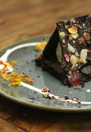 Sip and Cook: Glam Stress-free Dinner Parties