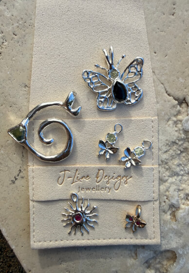 Sip and Jewellery Making Workshop