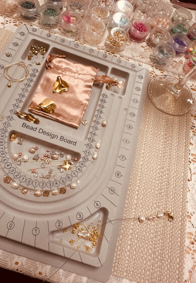 Sip and Pearl Jewellery Making Class