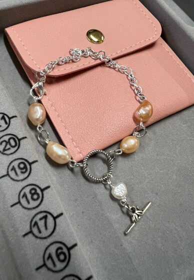 Sip and Pearl Jewellery Making Class