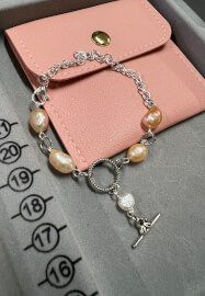 Sip and Pearl Jewellery Making Class