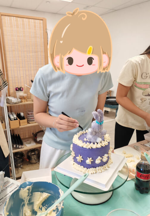 Six-Inch Cake Decorating Class for Beginners