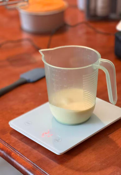 Six-Inch Cake Decorating Class for Beginners