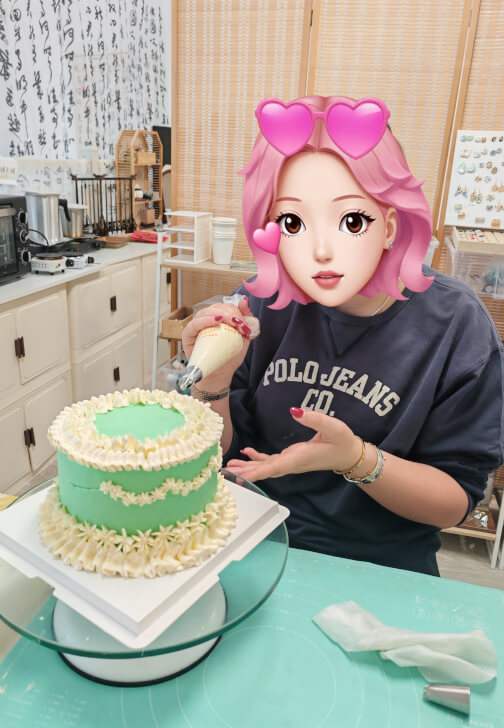 Six-Inch Cake Decorating Class for Beginners