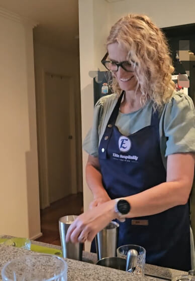 Social Cocktail Making Class