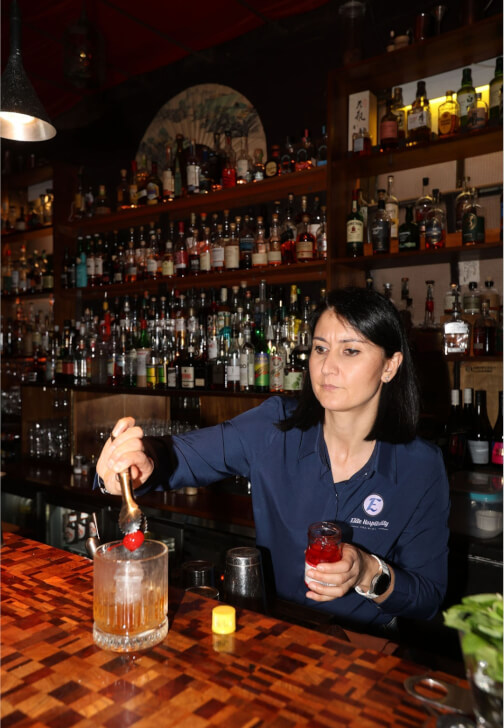 Social Cocktail Making Class