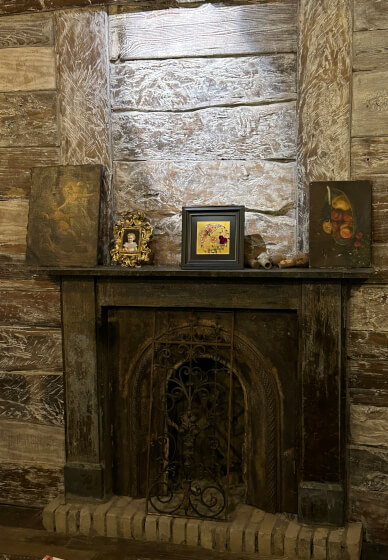 Song Brocade Art Workshop with Assorted Pearl and Gemstones