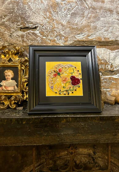 Song Brocade Art Workshop with Assorted Pearl and Gemstones