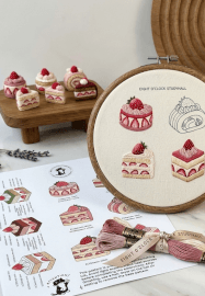 Strawberry Cake Brooch Embroidery Class