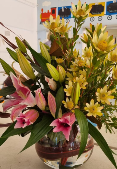 Tall Vase Arrangement Workshop