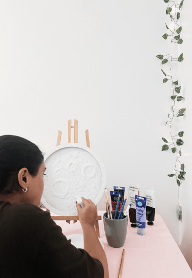 Textured Moon Lamp Painting Workshop for Beginners