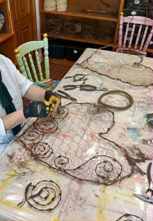 The Embellished Heart of Wire Workshop