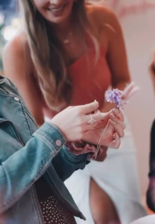 The Flower Vase Bar Workshop: Paint, Sip and Style