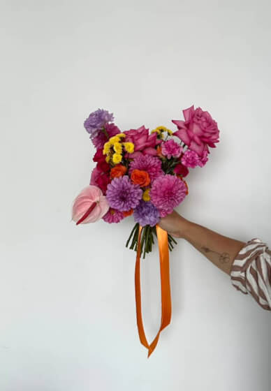 Vase Flower Arrangement Workshop: Blooms and Bubbles