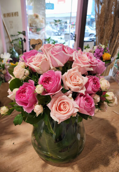 Vase Flower Arrangement Workshop: Create, Style and Bloom