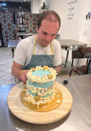 Vintage Blue and White Heart Cake Workshop