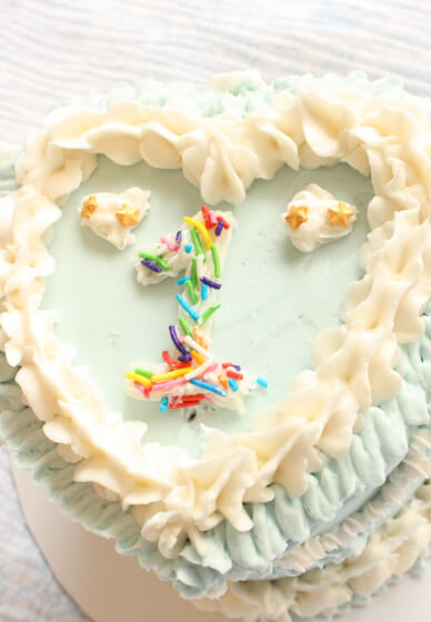 Vintage Blue Bell Heart Cake Class for Beginners