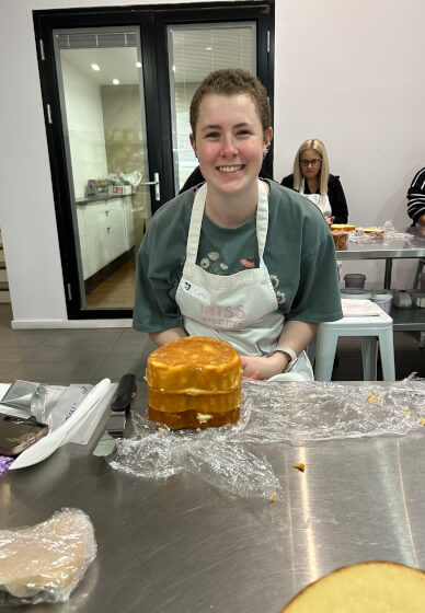 Vintage Blue Bell Heart Cake Class for Beginners