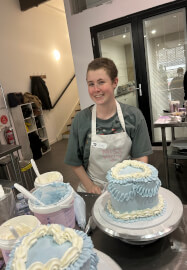 Vintage Blue Bell Heart Cake Class for Beginners