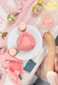 Vintage Cake Decorating Class