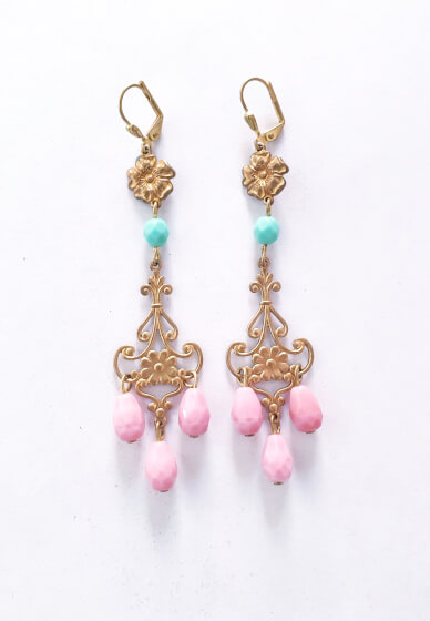 Vintage Jewellery Making Class for Hens Parties