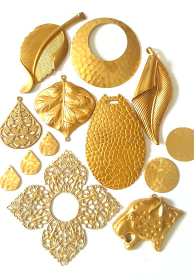 Vintage Jewellery Making Class for Hens Parties