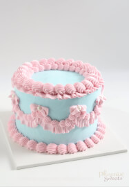 Vintage Piping Cake Decorating Class