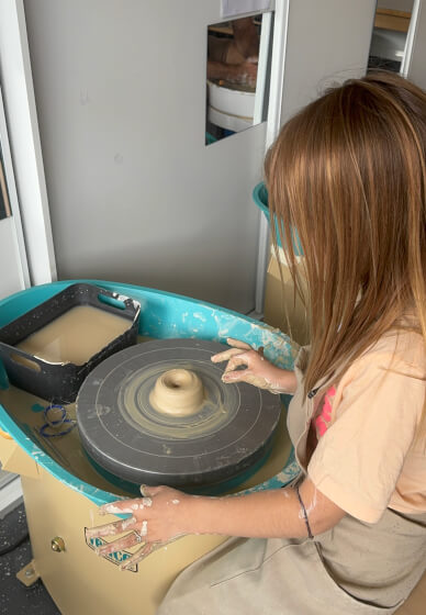 Wheel Throwing Pottery Class
