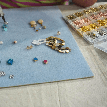 Design your Earrings