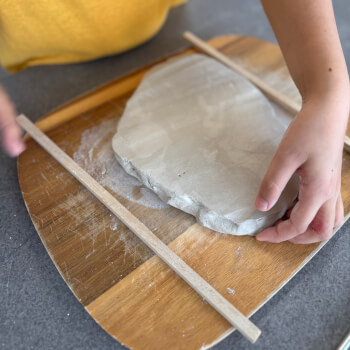 Roll out the clay 