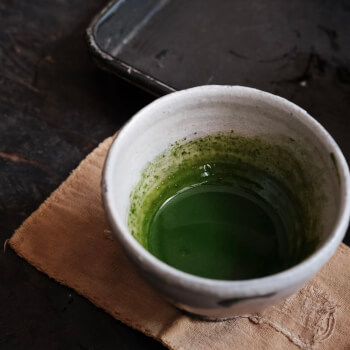 taste different kinds of powder tea
