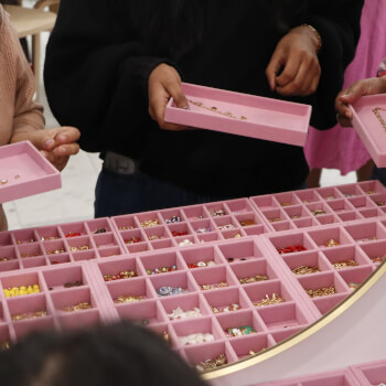 Explore the charm bar