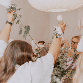 Selecting & Arranging Your Blooms