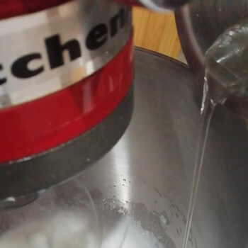 Italian meringue Magic