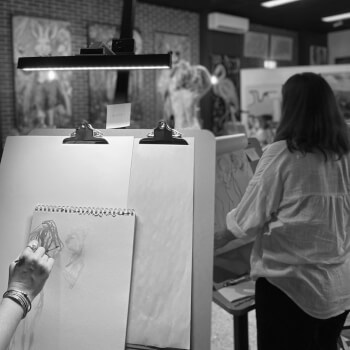 Draw, pose and break