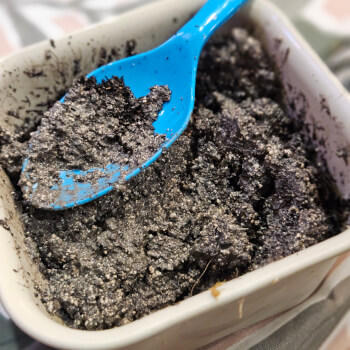 Mixing mud