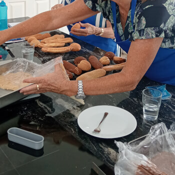 Fill the "éclairs"