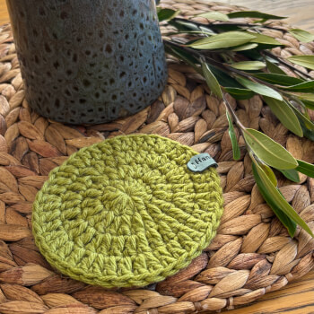 Learn basic crochet skills