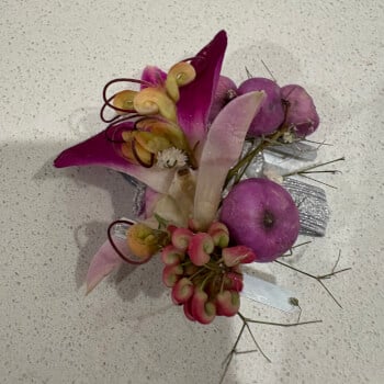 Create Your Floral Accessory