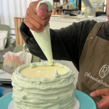 Covering real cake with Butter Cream