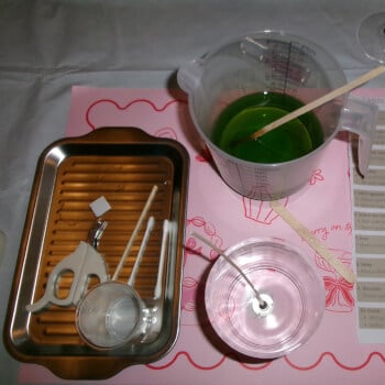 Fragrance and colour 