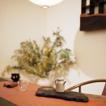 Discover the Tea Table