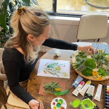 Paint flowers and leaves 