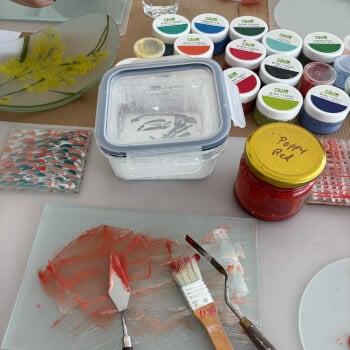 Learn how to mix glass enamels