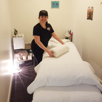 Daniela, a certified trainer and assessor and experienced wellness educator, will guide you through various massage techniques and practices. 