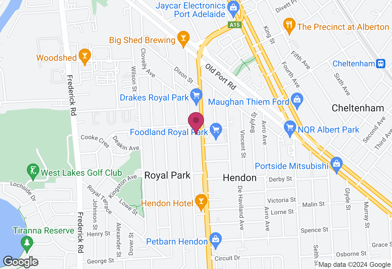 Hug Ceramic Vase Experience location