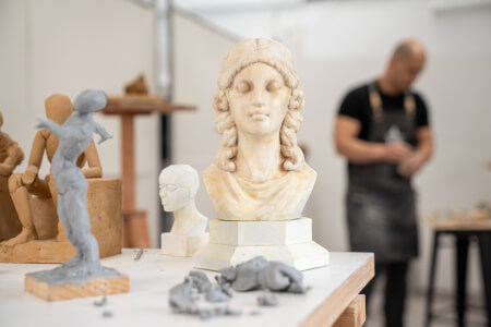 Pottery class by Alexander Esenarro Santafe