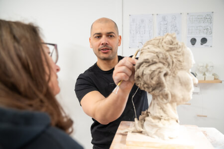 Pottery class by Alexander Esenarro Santafe