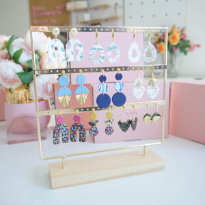 Pottery class by Cairns Craft Cottage